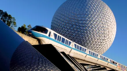 thumbnail - Achter de Attractie S1:E9 Treinen, Trams en Monorails