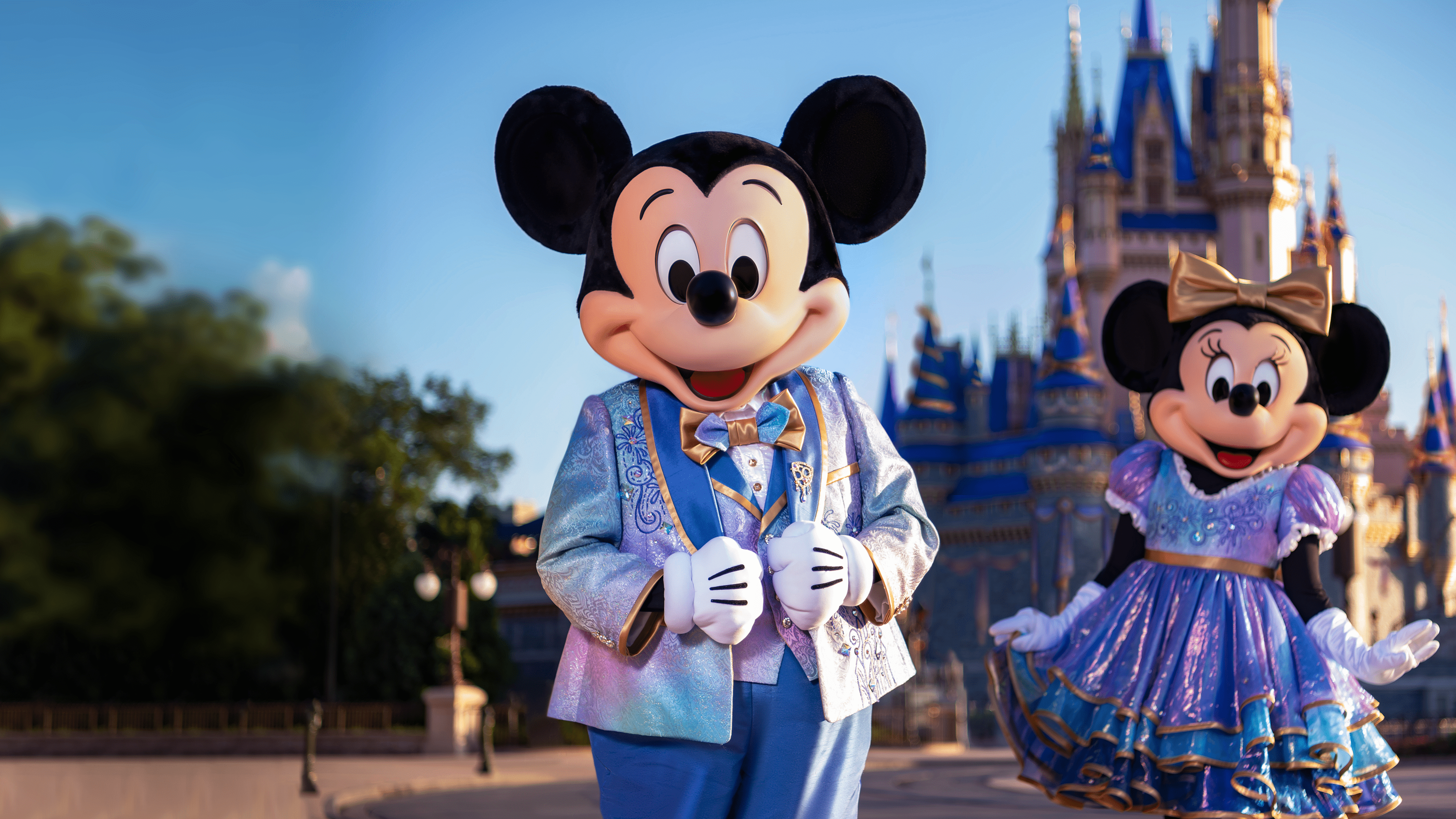 ウォルト・ディズニー・ワールド50周年！「世界で一番マジカルなセレブレーション」を視聴 | Disney+(ディズニープラス)