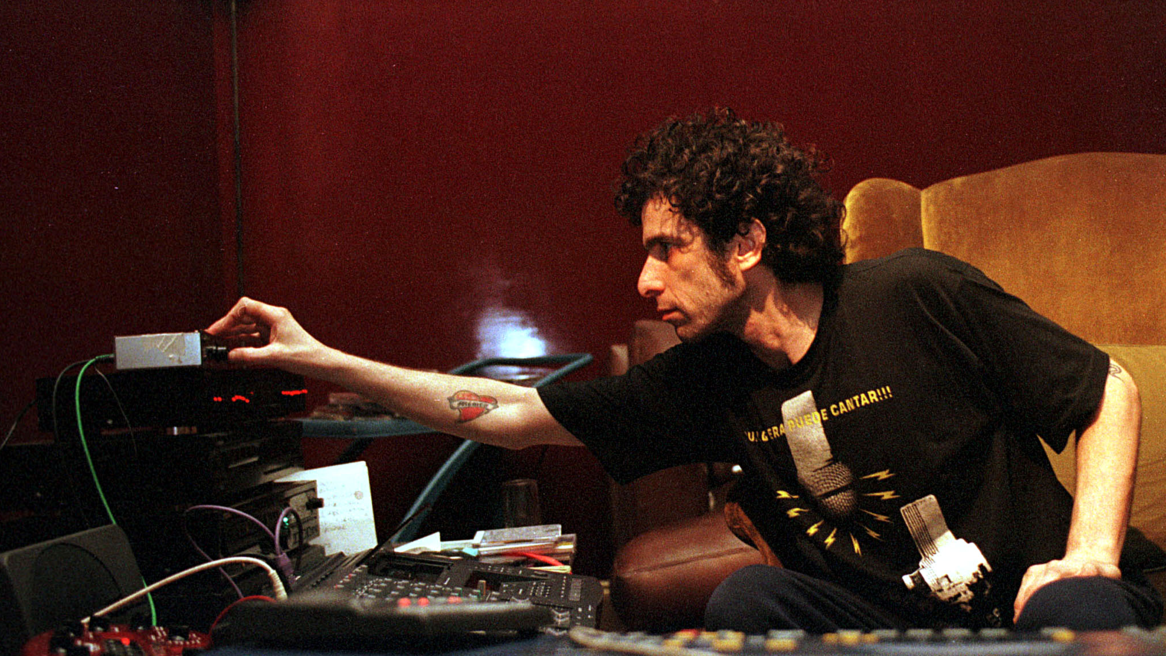 Bios: Andrés Calamaro