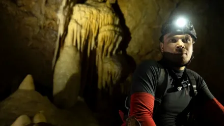 Explorer: Το Βαθύτερο Σπήλαιο