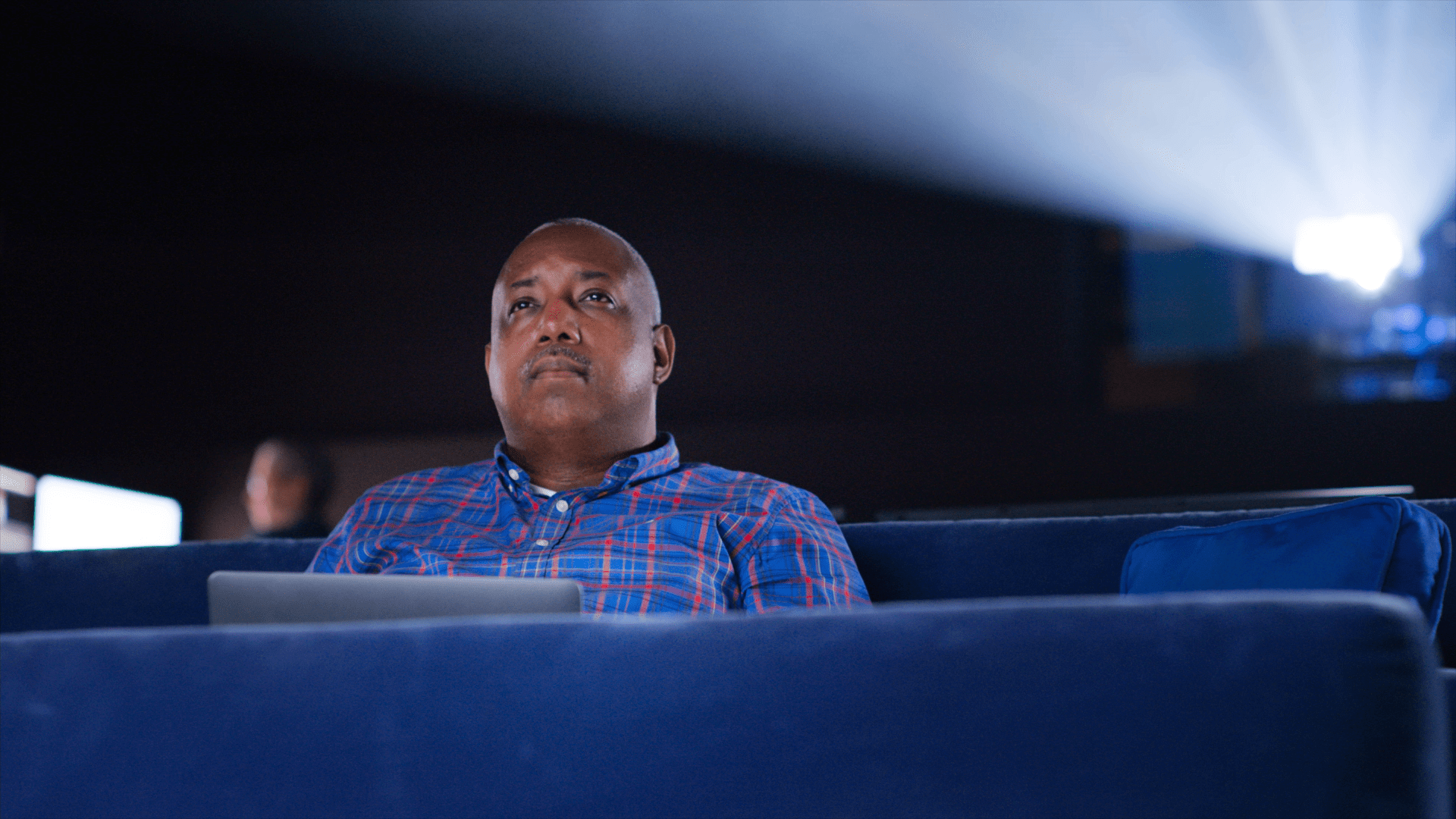 badging?width=400&aspectRatio=1 Por Dentro Da Pixar | Conheça a nova Série Exclusiva do Disney Plus