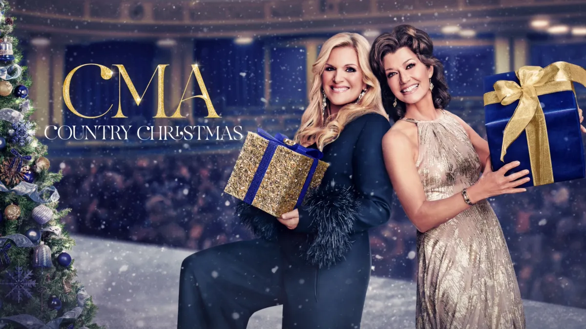 Watch CMA Country Christmas Disney+